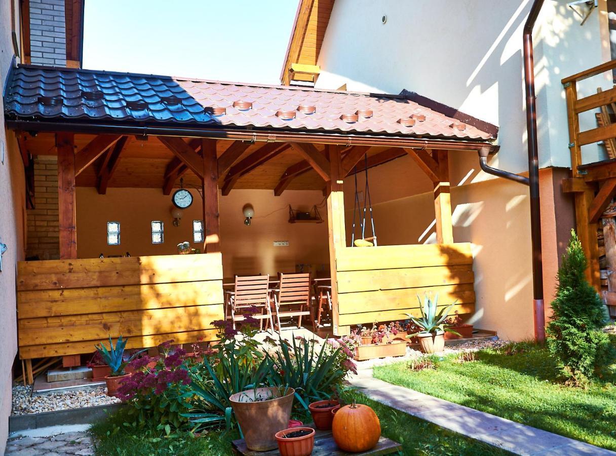 Vila Rhea Važec Exterior foto